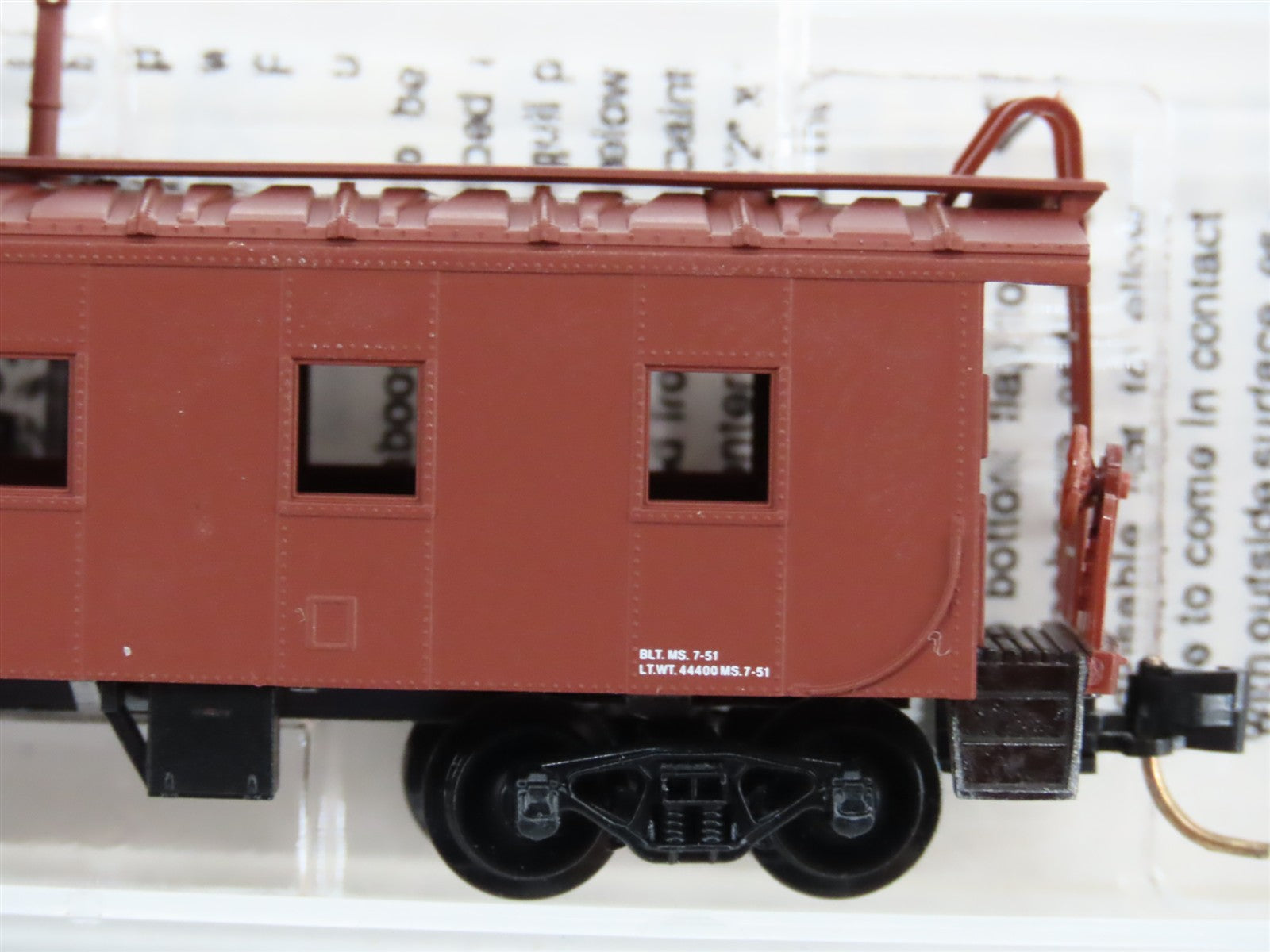 N Scale Micro-Trains MTL 100010 T&P Texas & Pacific 36' Caboose 2525 RTR