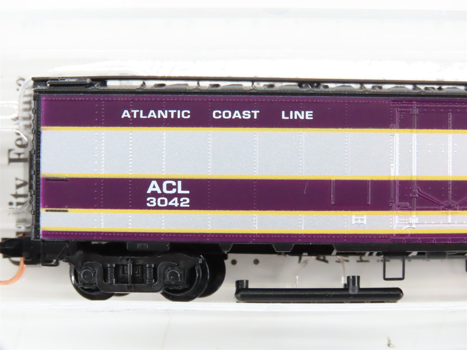 N Scale Micro-Trains MTL 52040 ACL Atlantic Coast Line 52' Express Reefer RTR