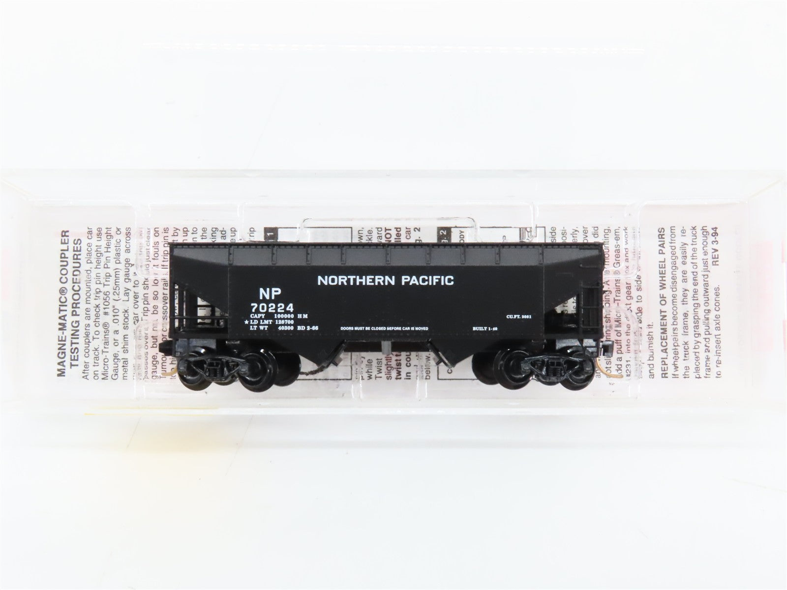 N Scale Micro-Trains MTL 55080 NP Northern Pacific 33' 2-Bay Hopper 70224 RTR
