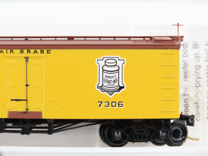N Scale Micro-Trains MTL 58030 Armour Refrigerator Line 36' Reefer 7306 RTR