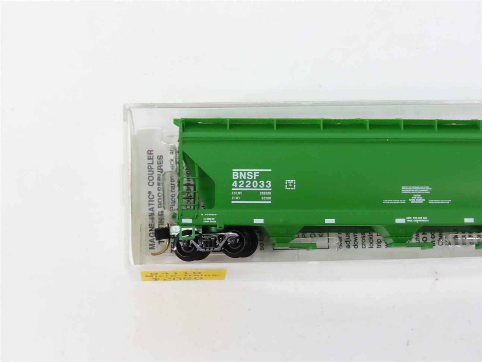 N Scale Micro-Trains MTL 94110 BNSF Railway 3-Bay Covered Hopper 422033 RTR