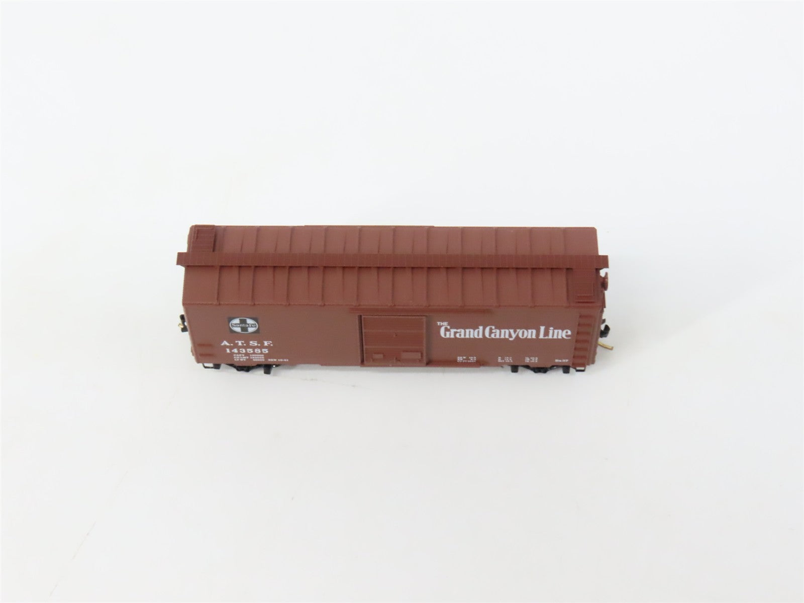 N Scale Micro-Trains MTL 20060 ATSF Santa Fe Grand Canyon 40' Box Car 143585 RTR