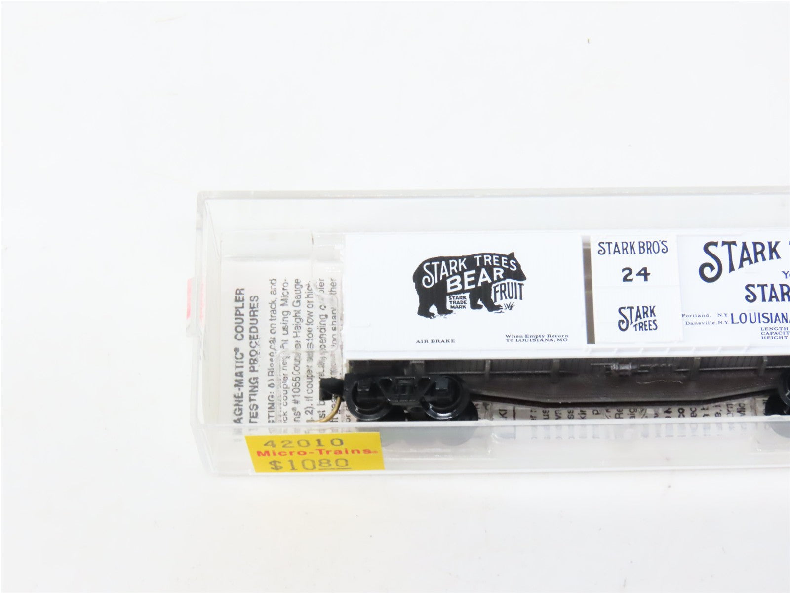N Scale Micro-Trains MTL 42010 Stark Bro's 40' Box Car 24 RTR