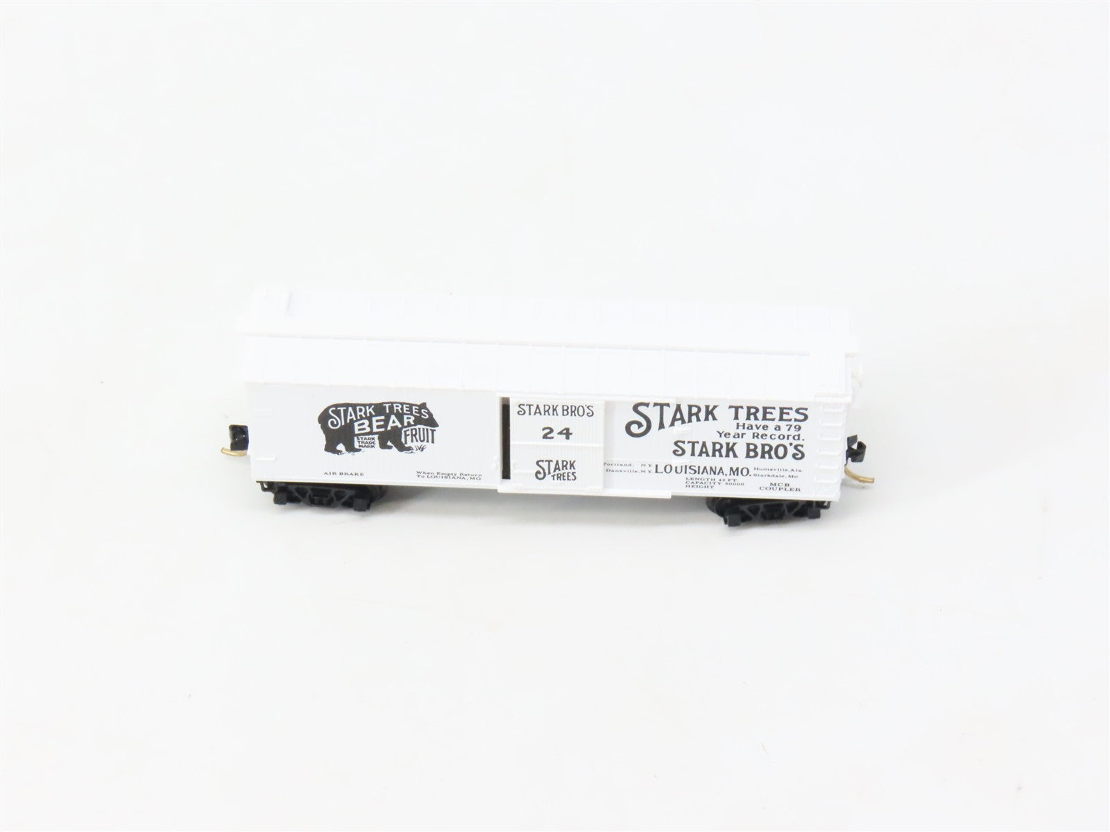 N Scale Micro-Trains MTL 42010 Stark Bro's 40' Box Car 24 RTR