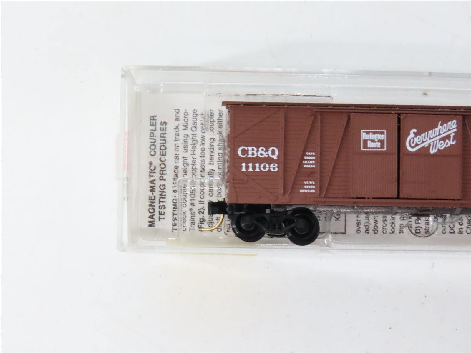N Scale Micro-Trains MTL 29060 CB&Q Burlington Route 40' Box Car 11106 RTR