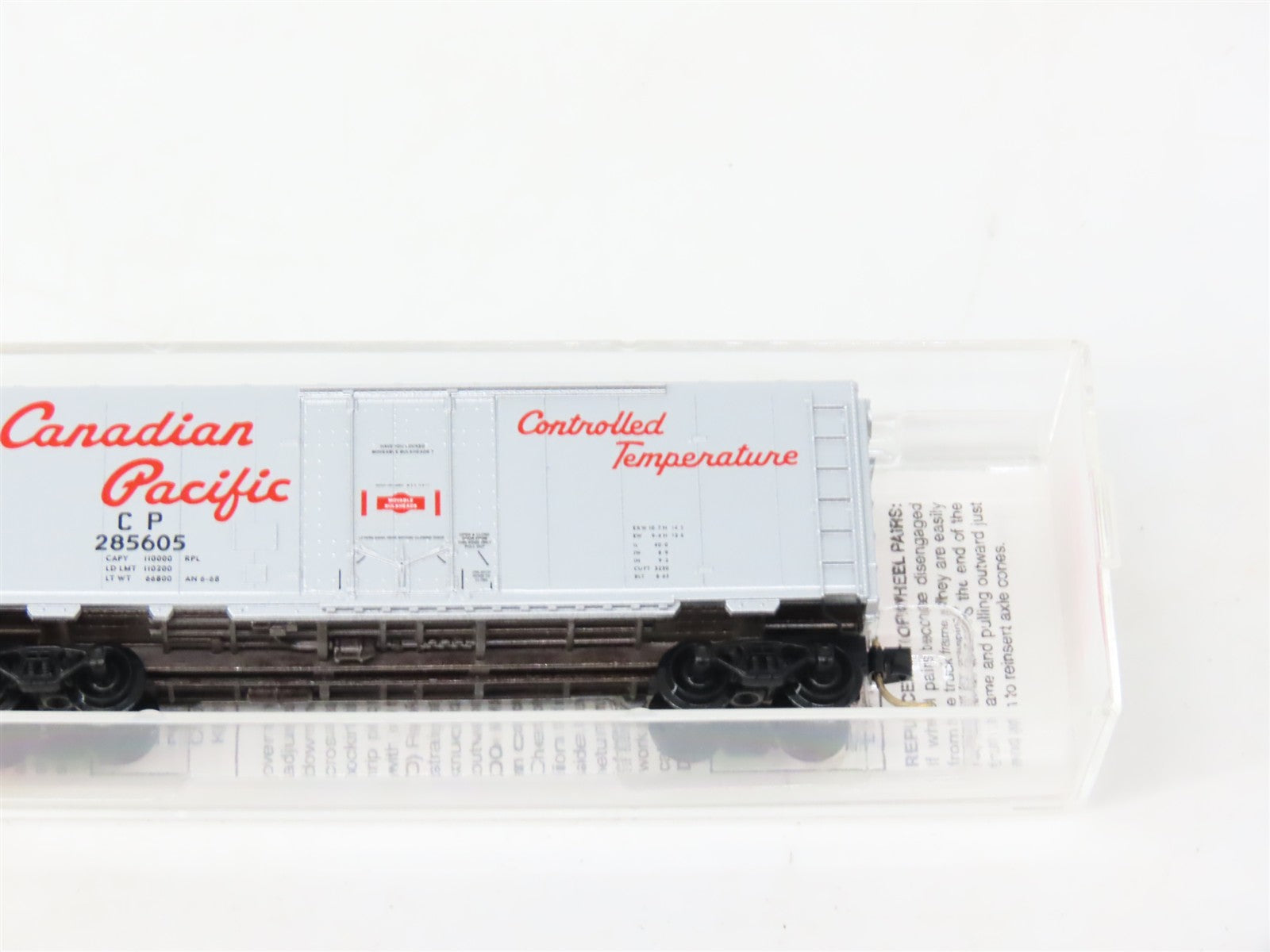 N Scale Micro-Trains MTL 74040/3 CP Canadian Pacific 40' Plug Door Box Car RTR