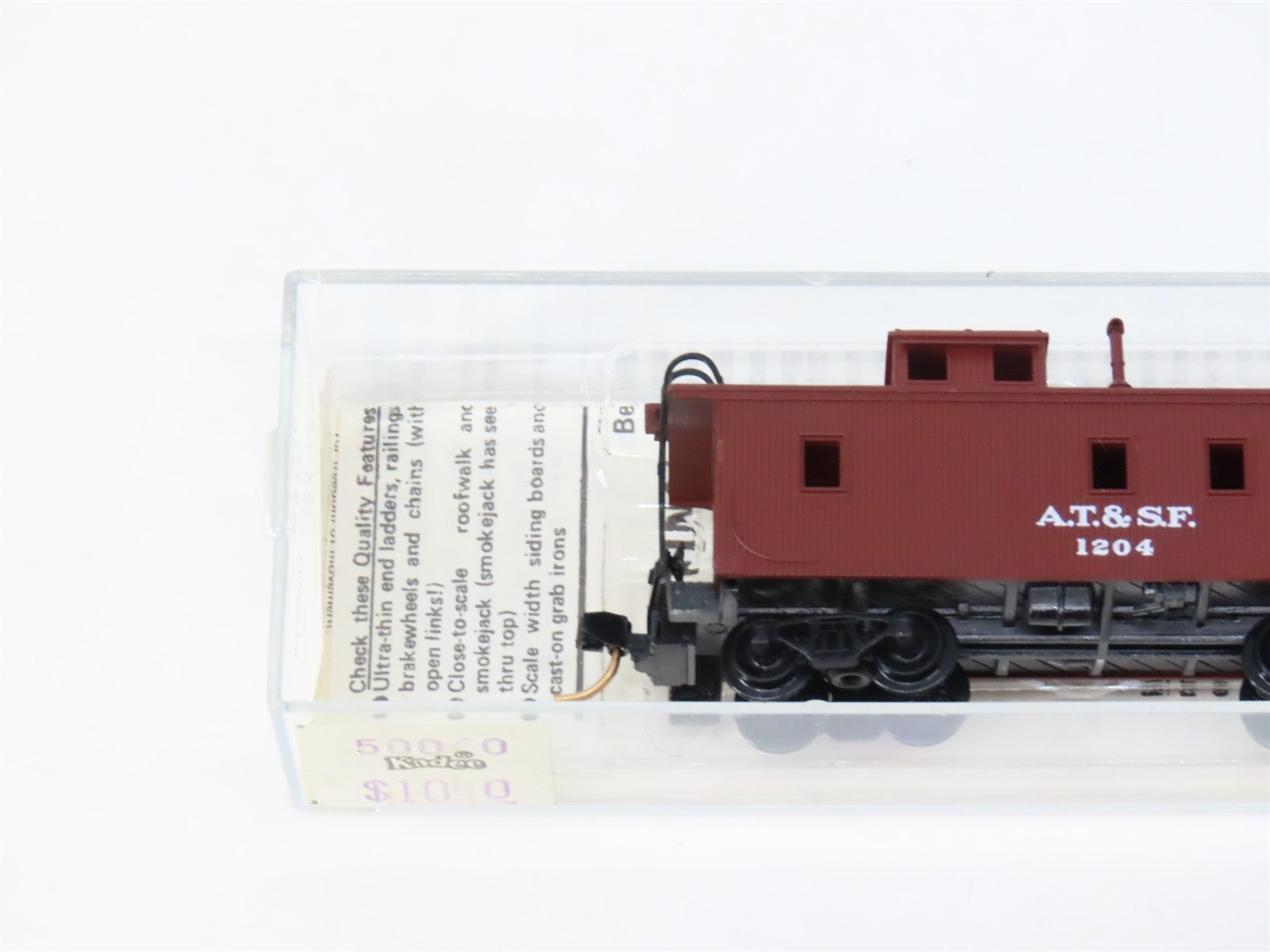 N Kadee Micro-Trains MTL 50040 ATSF Santa Fe 34' Wood Sheathed Caboose 1204 RTR