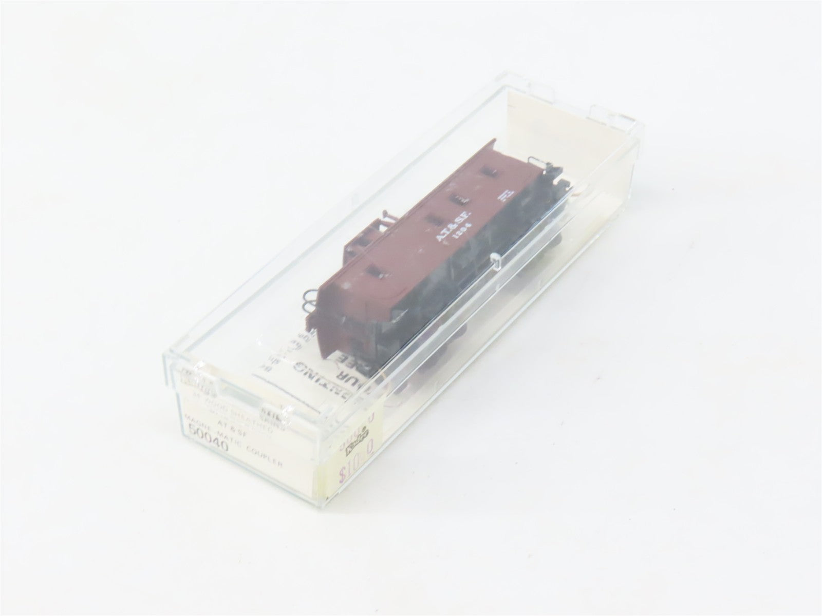 N Kadee Micro-Trains MTL 50040 ATSF Santa Fe 34' Wood Sheathed Caboose 1204 RTR