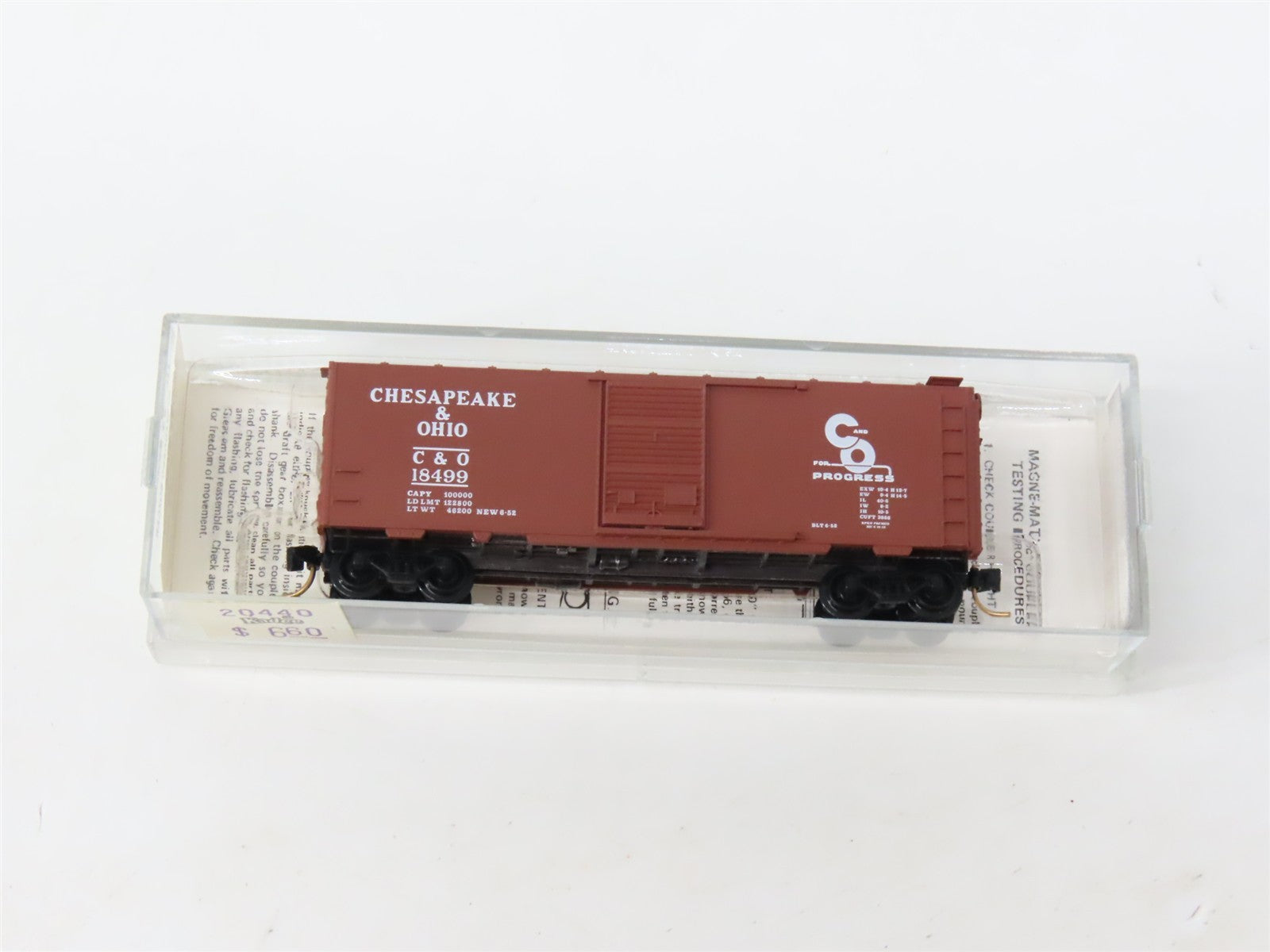 N Scale Kadee Micro-Trains MTL 20440 C&O Chesapeake & Ohio 40' Box Car 18499 RTR