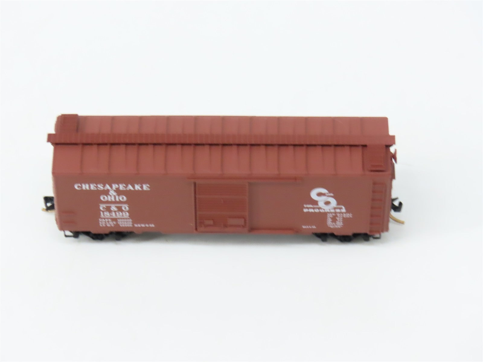 N Scale Kadee Micro-Trains MTL 20440 C&O Chesapeake & Ohio 40' Box Car 18499 RTR