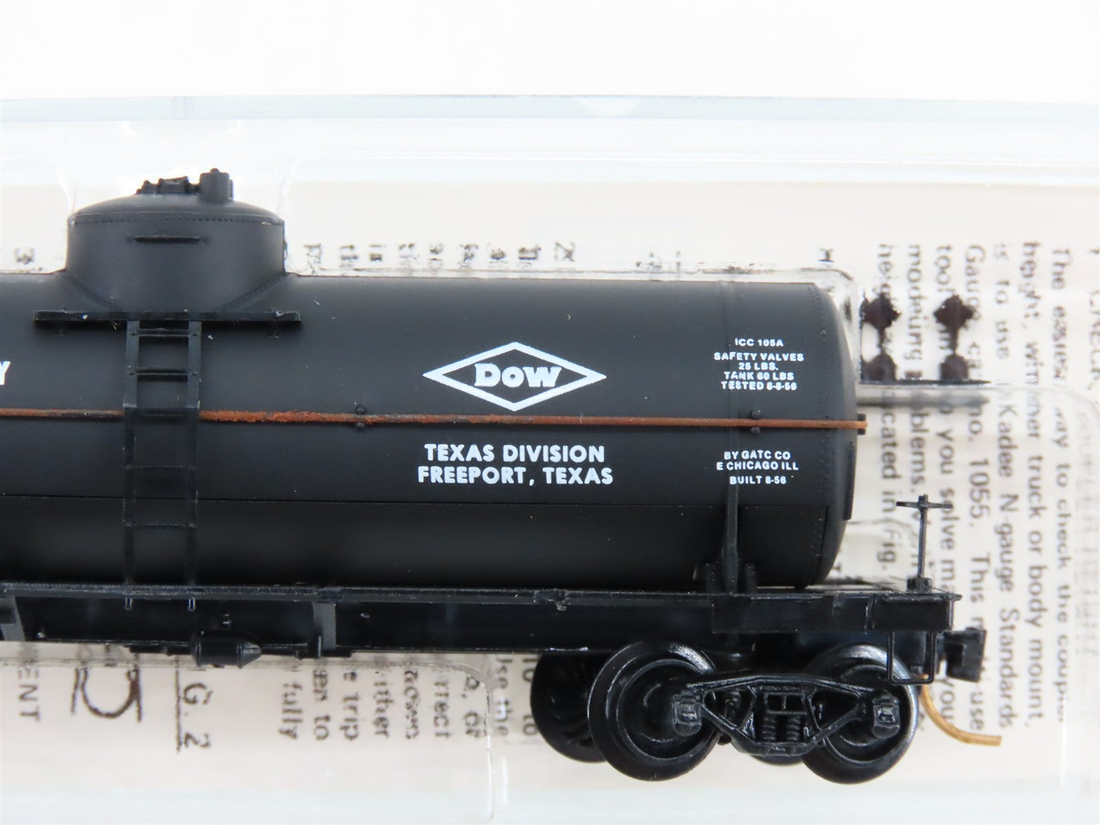 N Scale Micro-Trains MTL 65100 GATX Dow Chemical 39' Single Dome Tank Car RTR