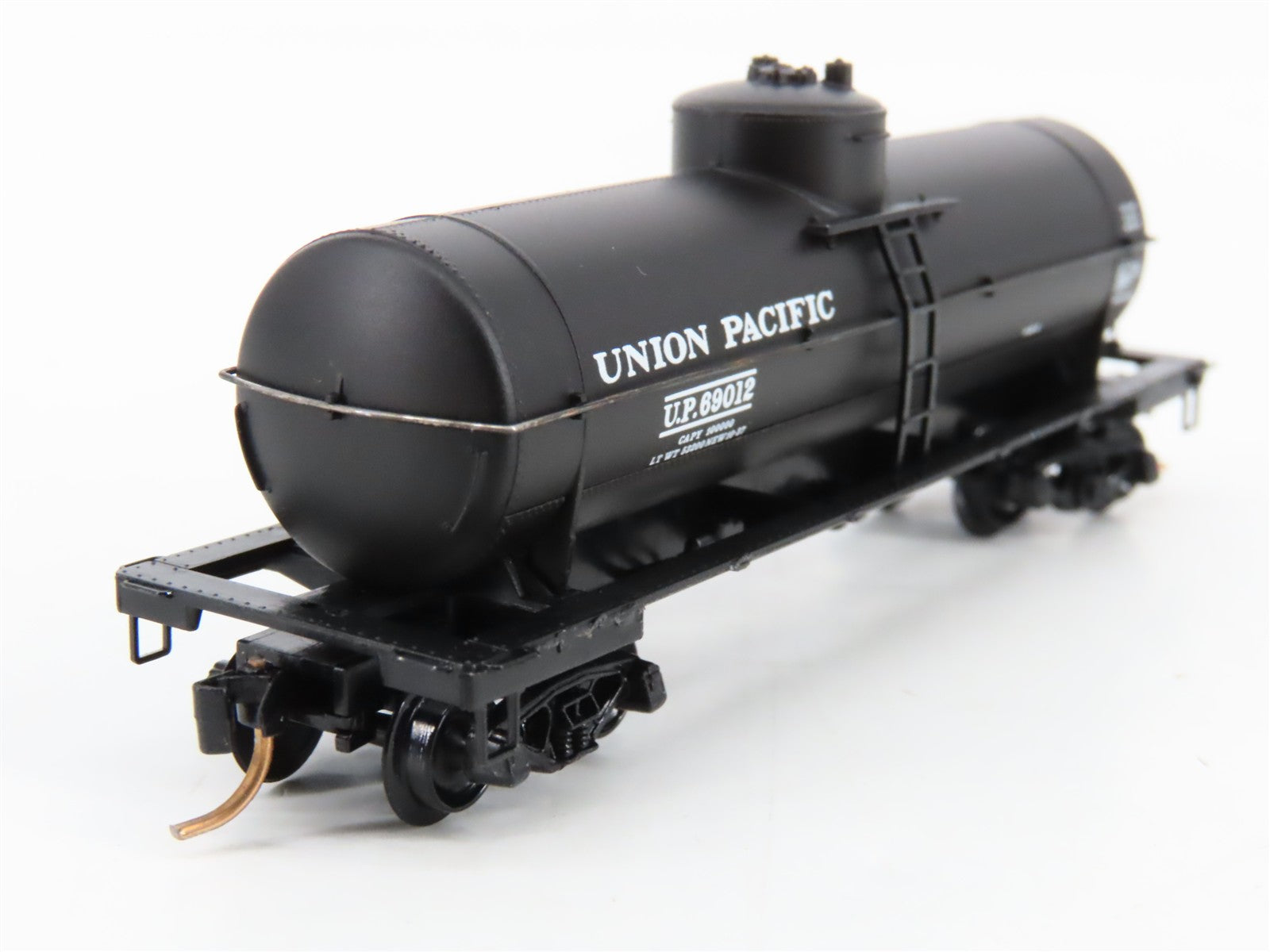 N Scale Micro-Trains MTL 65180 UP Union Pacific 39' Tank Car 69012 RTR