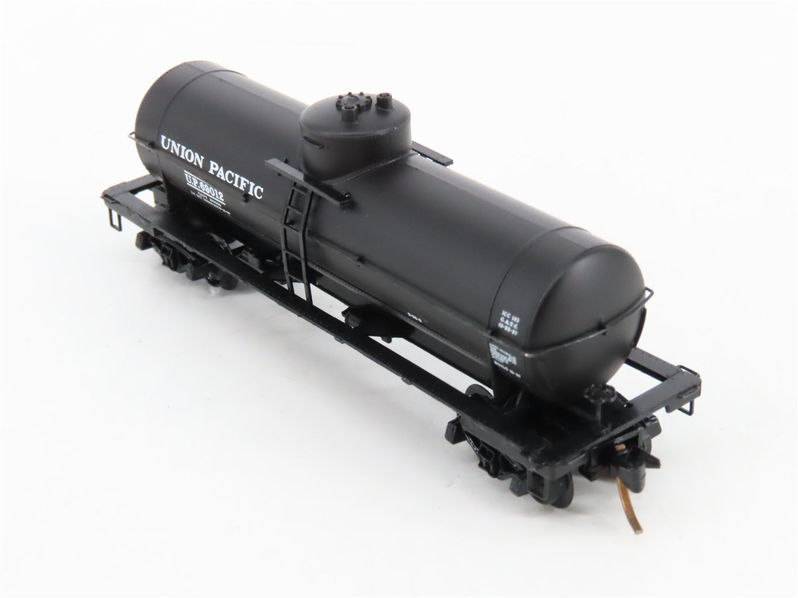 N Scale Micro-Trains MTL 65180 UP Union Pacific 39' Tank Car 69012 RTR