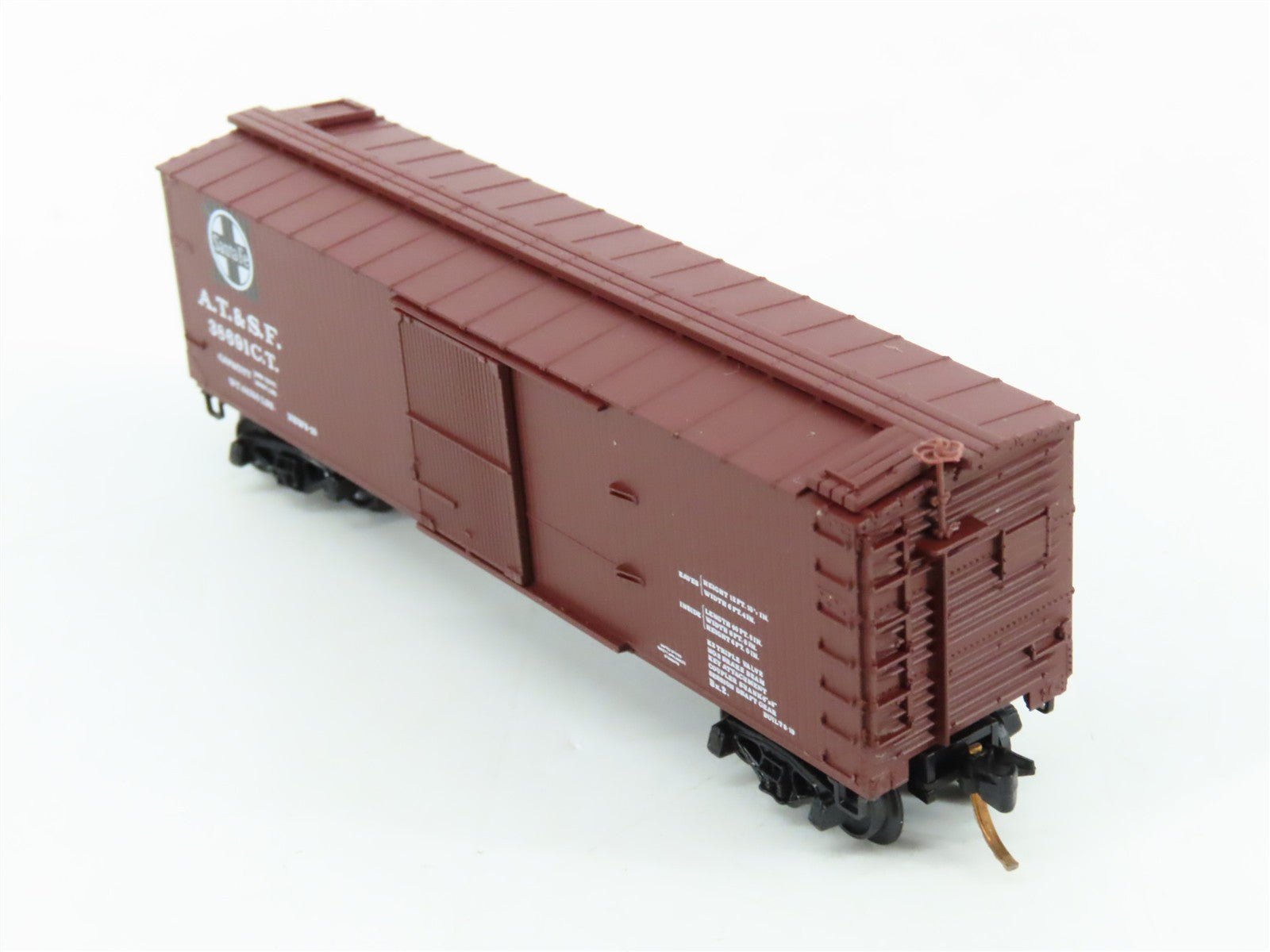 N Scale Kadee Micro-Trains MTL 39060 ATSF Santa Fe 40' Box Car 38691C.T. RTR