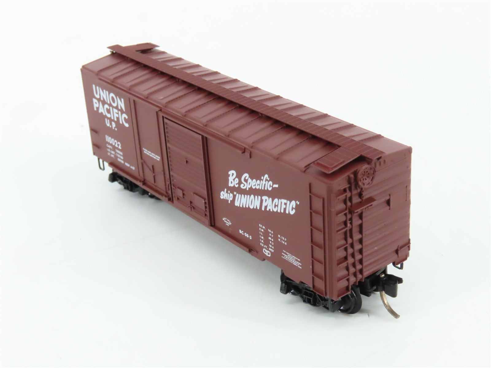 N Scale Micro-Trains MTL 22030 UP Union Pacific 40' Box Car 110022 RTR