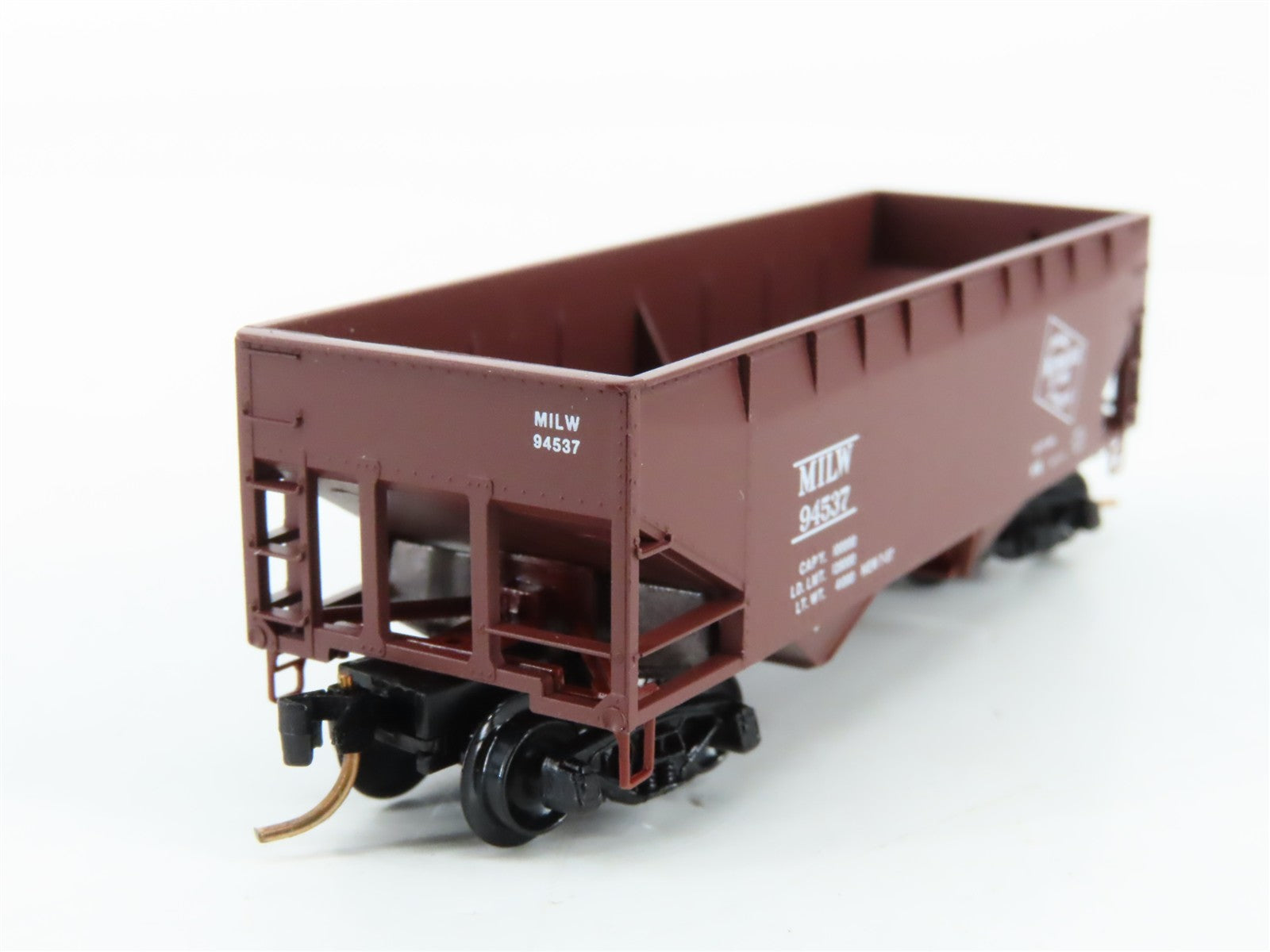 N Scale Micro-Trains MTL 55300 MILW Milwaukee Road 33' 2-Bay Hopper 94537 RTR