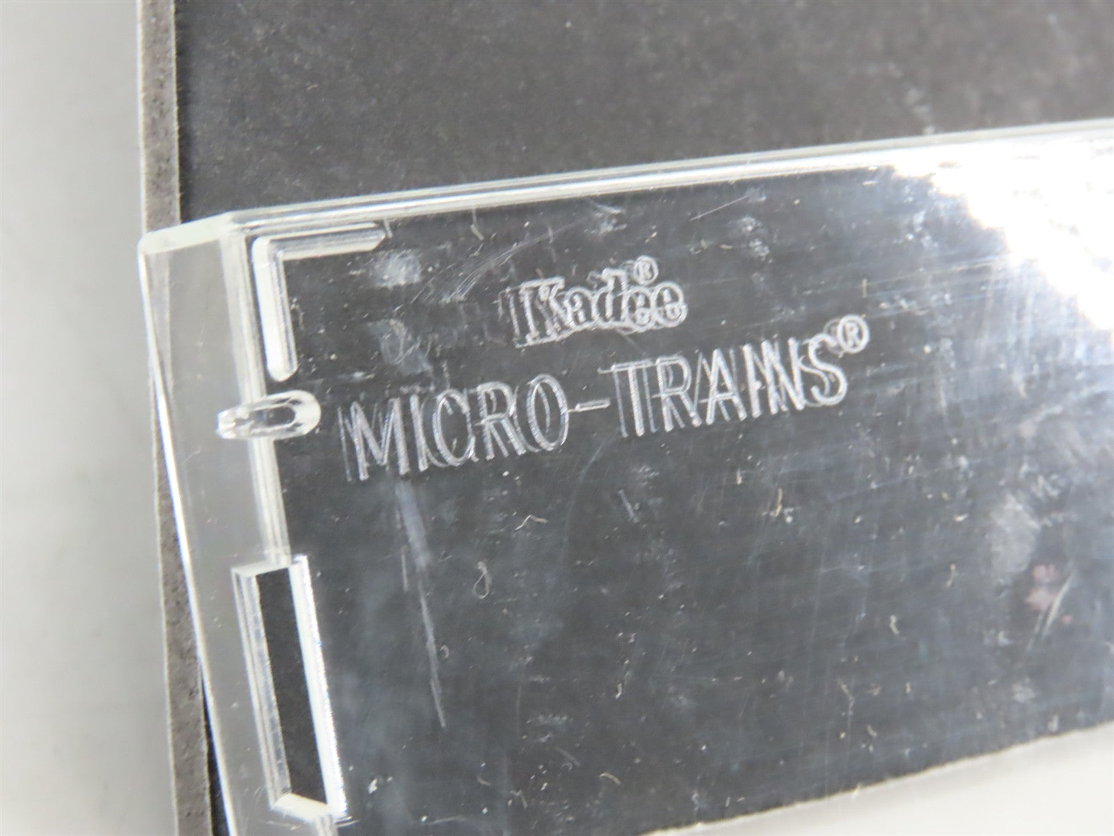 N Scale Micro-Trains MTL 55300 MILW Milwaukee Road 33' 2-Bay Hopper 94537 RTR