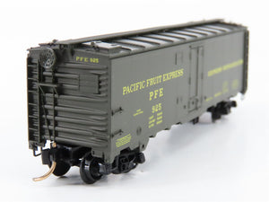 N Scale Micro-Trains MTL 59510 PFE Pacific Fruit Express 40' Reefer 925 RTR
