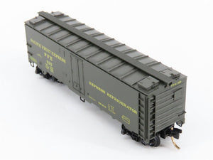 N Scale Micro-Trains MTL 59510 PFE Pacific Fruit Express 40' Reefer 925 RTR