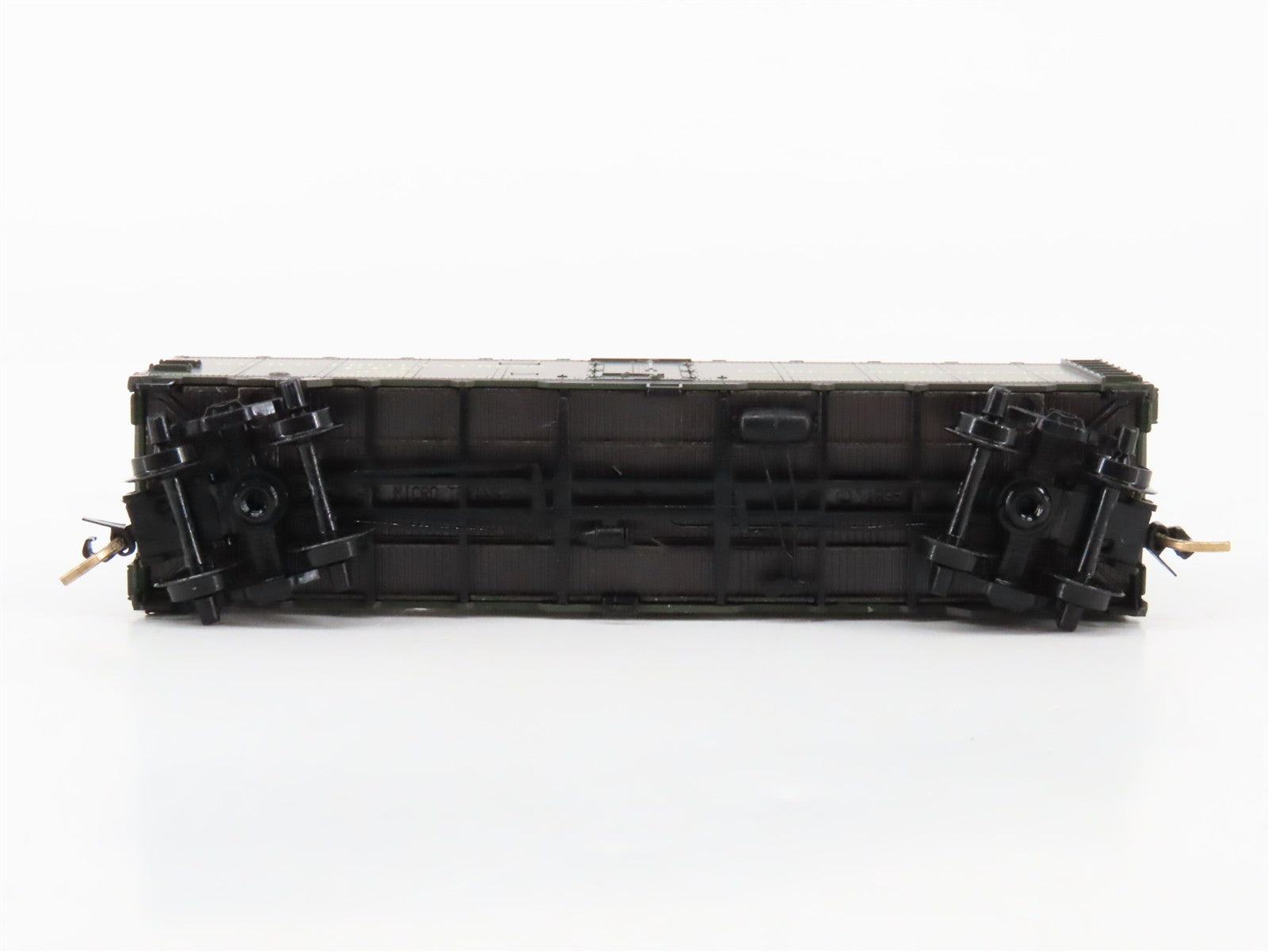 N Scale Micro-Trains MTL 59510 PFE Pacific Fruit Express 40' Reefer 925 RTR