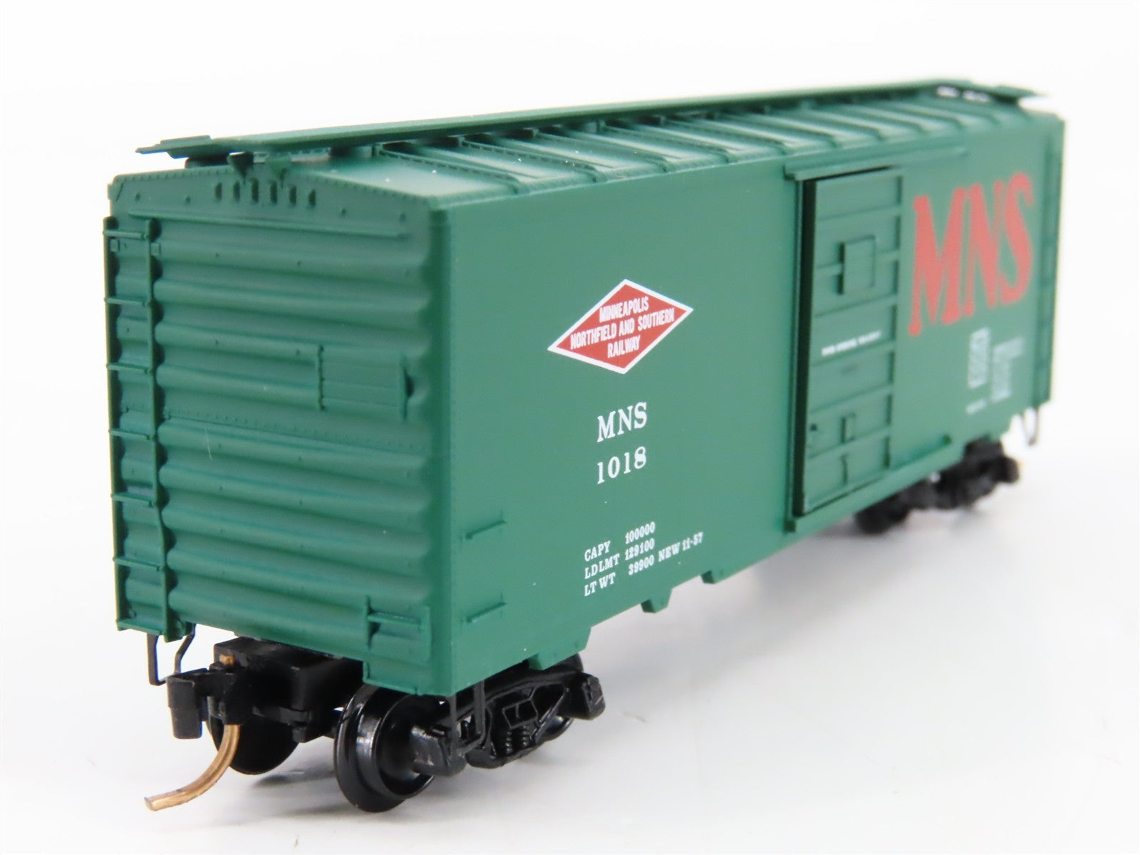 N Scale Kadee Micro-Trains MTL 20840 MNS 40' Single Door Box Car 1018 RTR