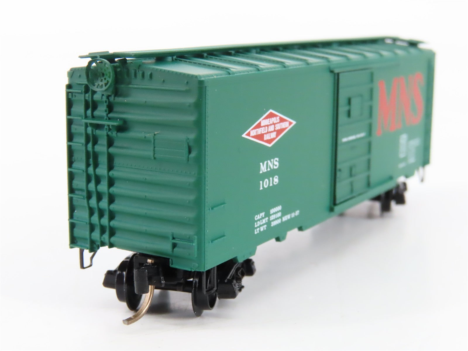 N Scale Kadee Micro-Trains MTL 20840 MNS 40' Single Door Box Car 1018 RTR