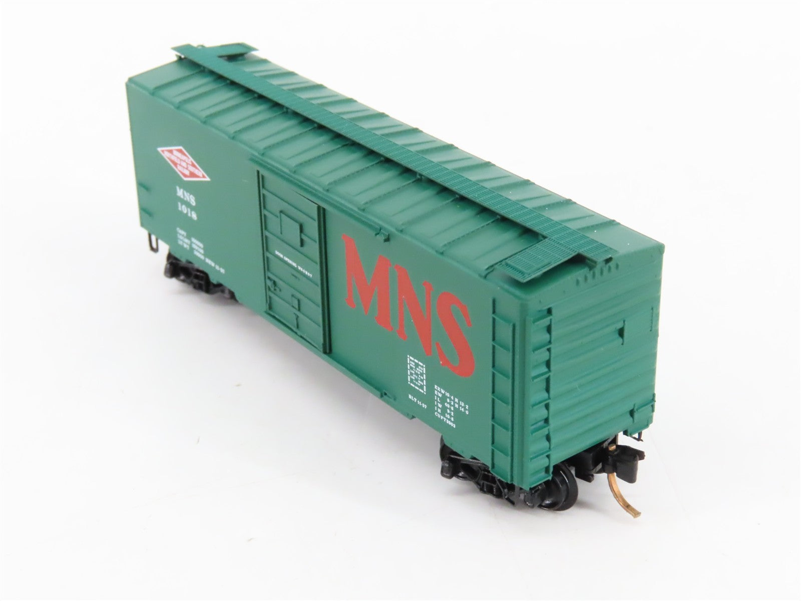 N Scale Kadee Micro-Trains MTL 20840 MNS 40' Single Door Box Car 1018 RTR