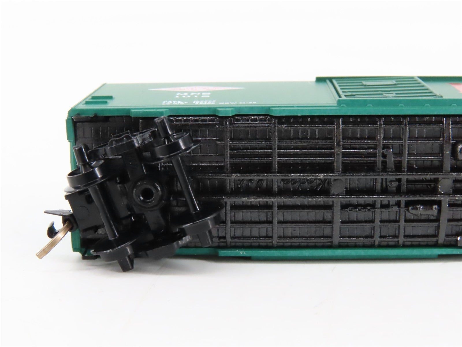 N Scale Kadee Micro-Trains MTL 20840 MNS 40' Single Door Box Car 1018 RTR