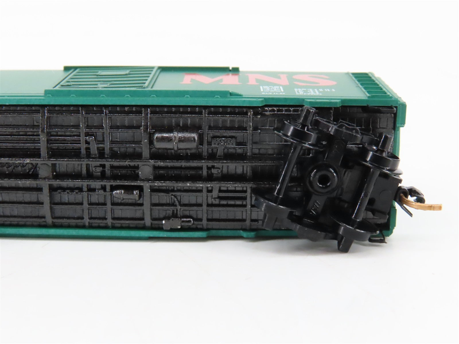 N Scale Kadee Micro-Trains MTL 20840 MNS 40' Single Door Box Car 1018 RTR