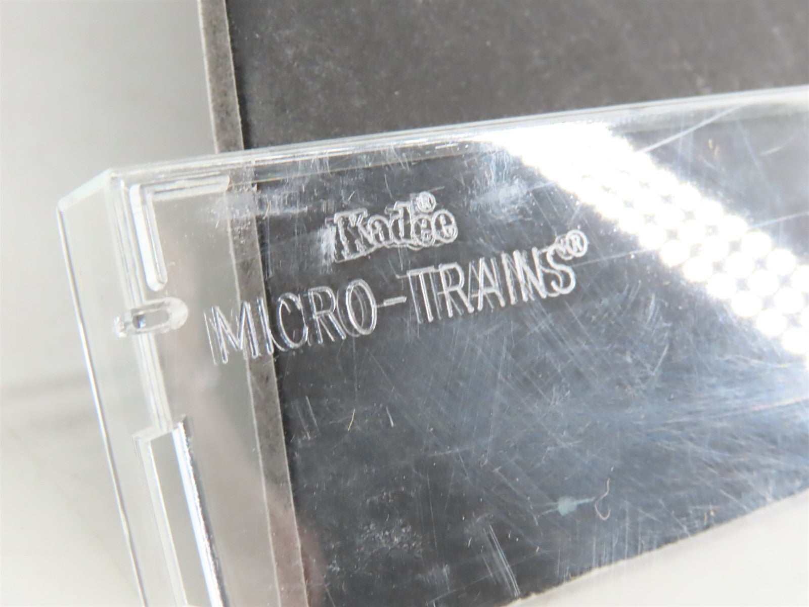 N Scale Kadee Micro-Trains MTL 20840 MNS 40' Single Door Box Car 1018 RTR