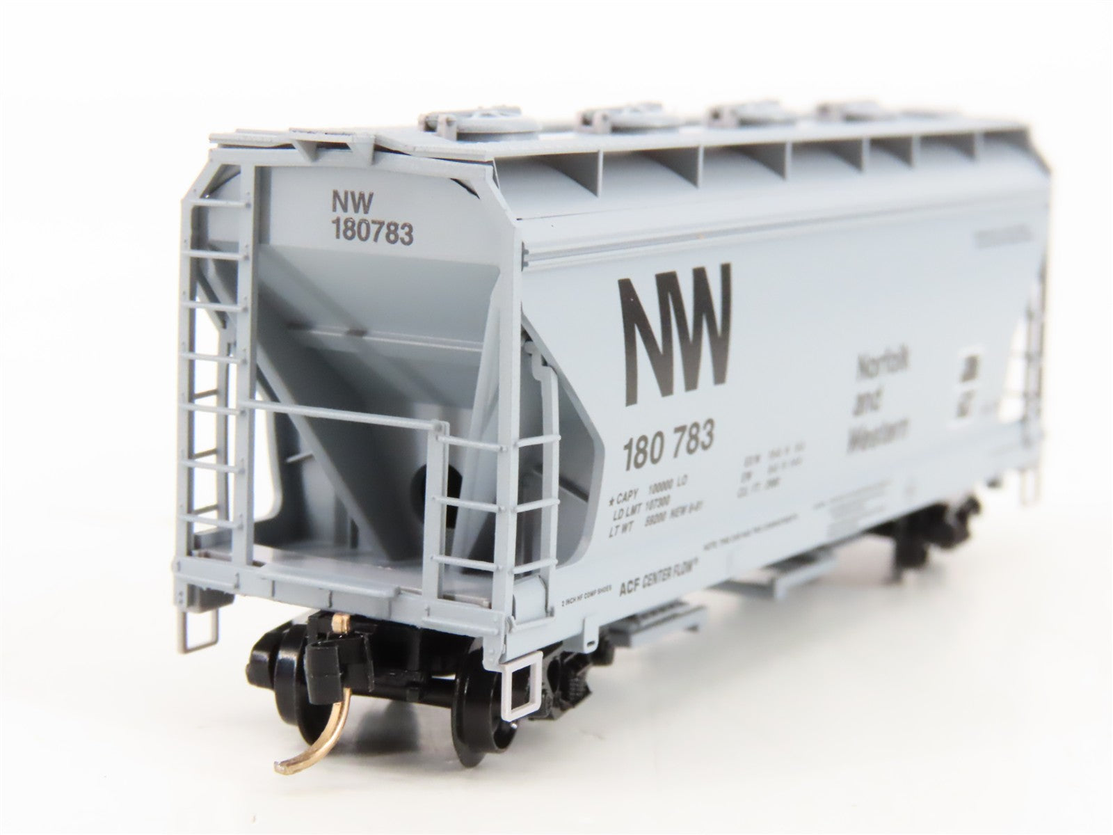 N Scale Micro-Trains MTL 92050 NW Norfolk & Western 2-Bay Covered Hopper RTR