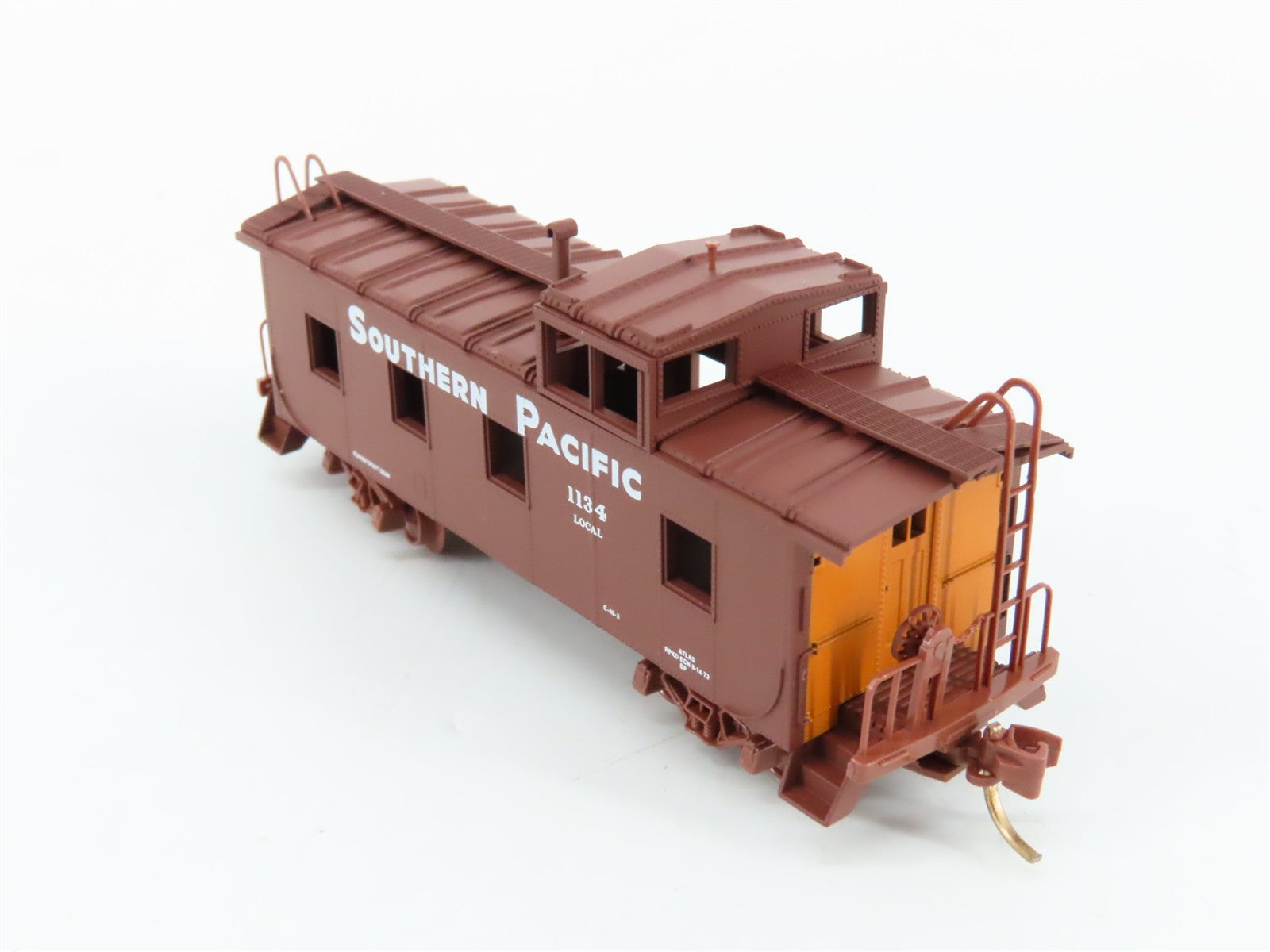 N Scale Micro-Trains MTL 100050 SP Southern Pacific 36' Caboose 1134 RTR