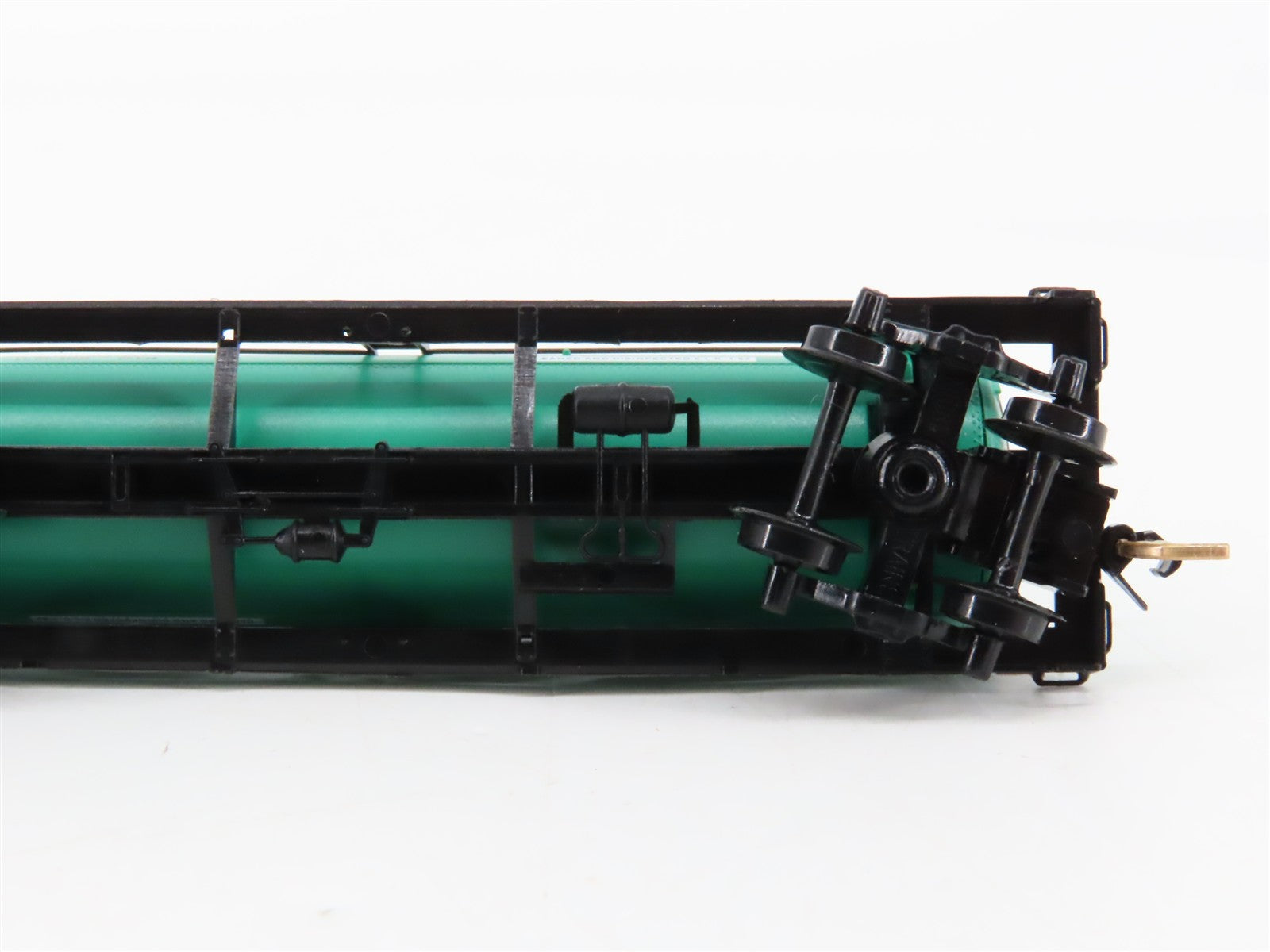 N Scale Micro-Trains MTL 65340 UP Union Pacific 39' Single Dome Tank Car RTR