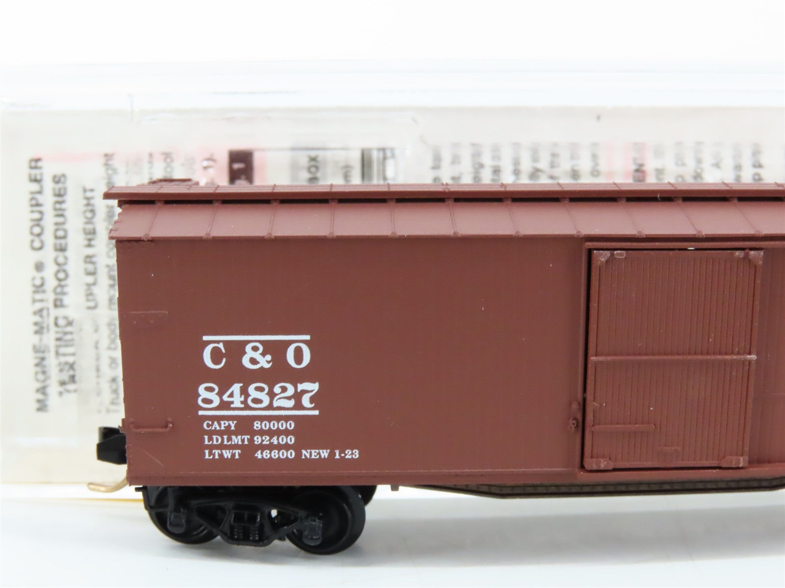 N Scale Micro-Trains MTL 39170 C&O Chesapeake & Ohio Box Car 84827 RTR