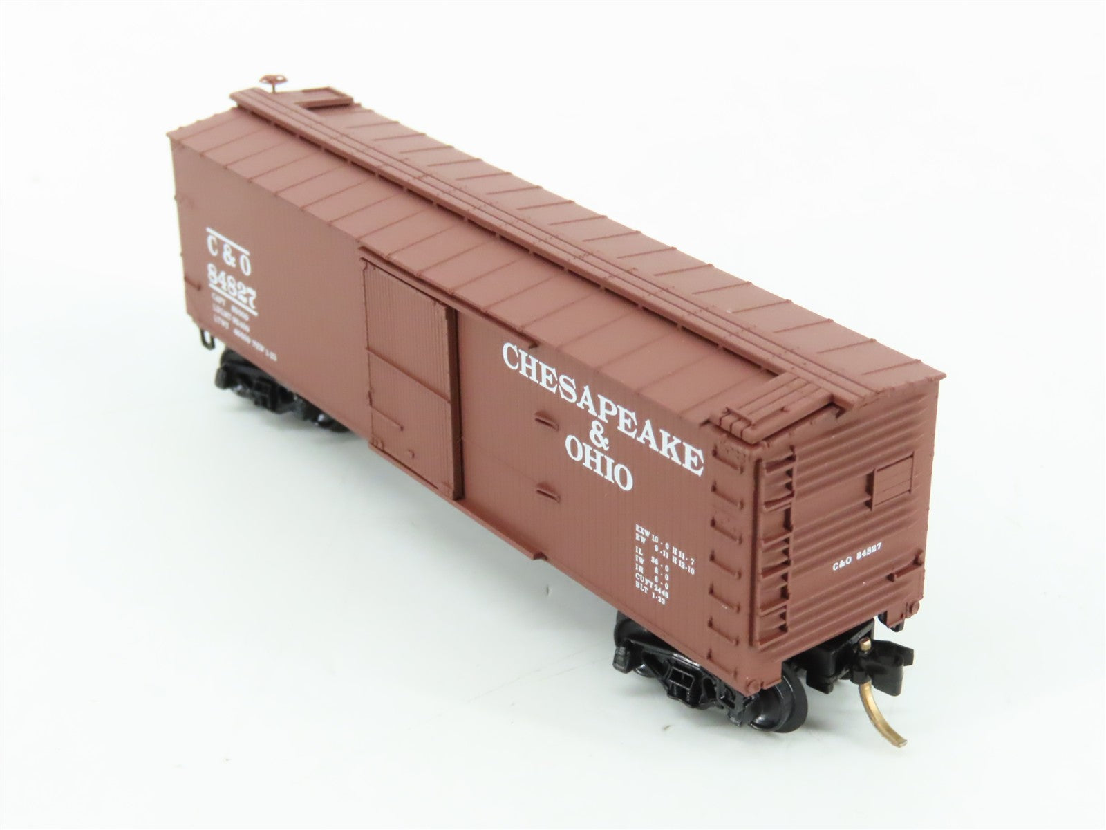N Scale Micro-Trains MTL 39170 C&O Chesapeake & Ohio Box Car 84827 RTR
