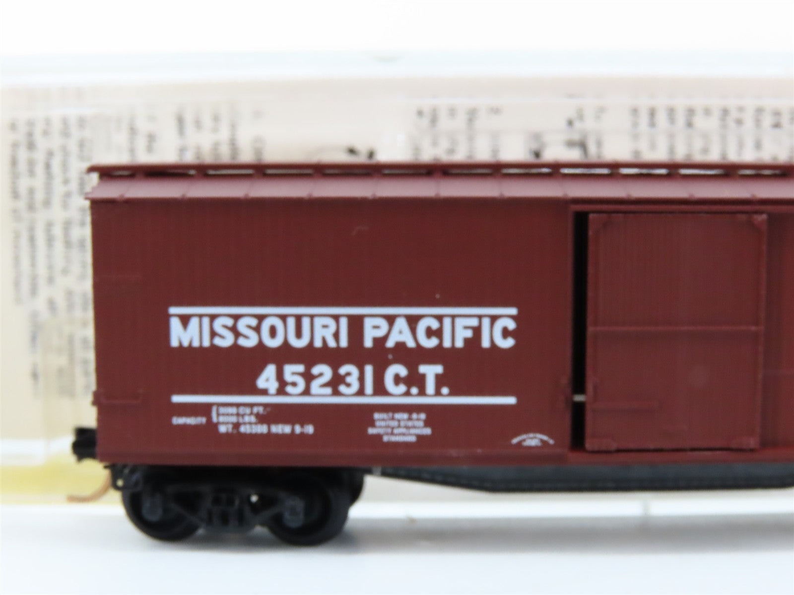 N Scale Micro-Trains MTL 39090 Missouri Pacific 40' Box Car 45231 RTR