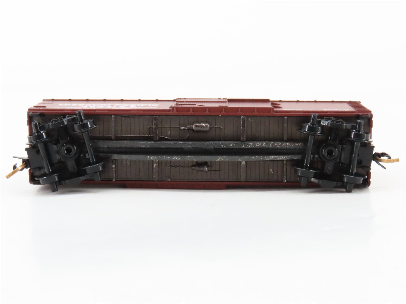 N Scale Micro-Trains MTL 39090 Missouri Pacific 40' Box Car 45231 RTR