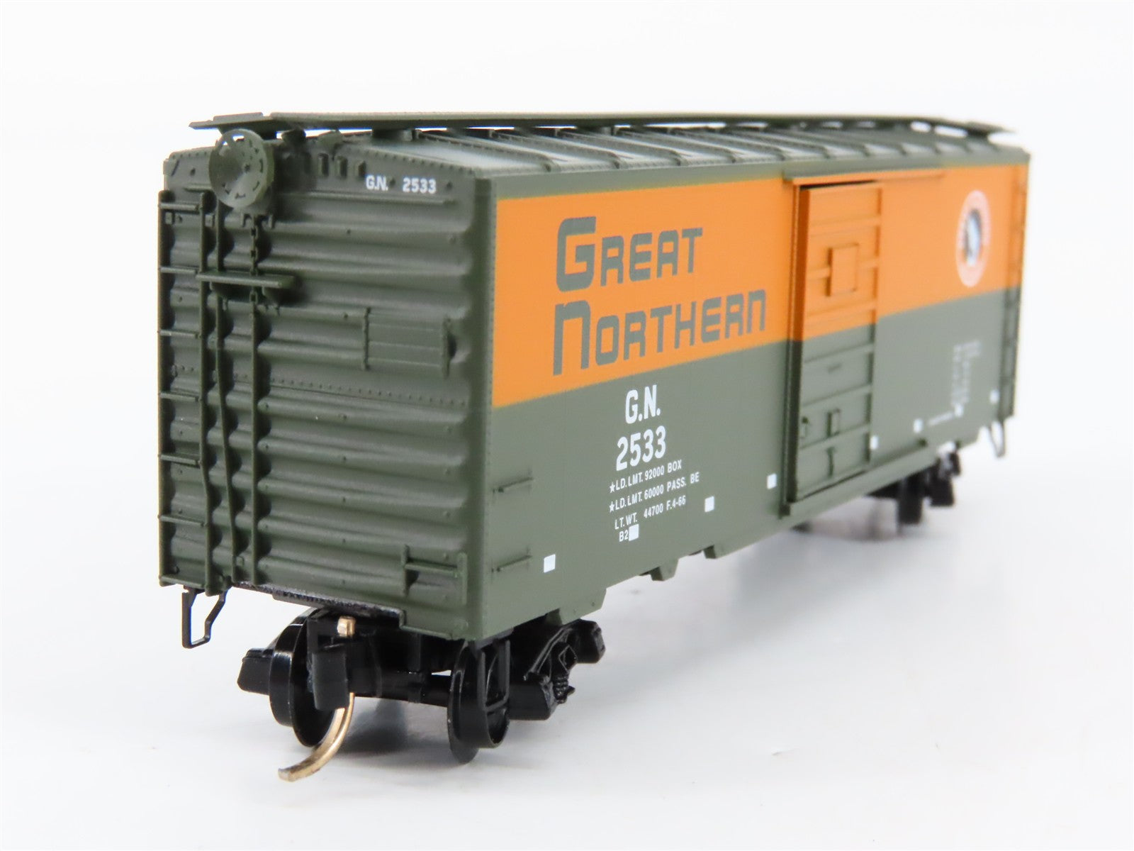 N Scale Micro-Trains MTL 20226 GN Great Northern 40' Single Door Boxcar 2533 RTR