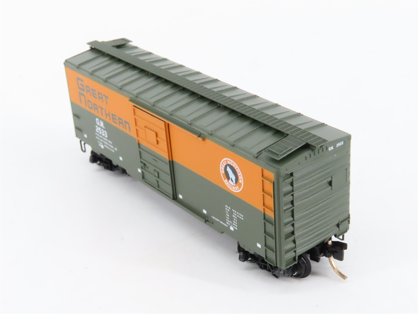 N Scale Micro-Trains MTL 20226 GN Great Northern 40' Single Door Boxcar 2533 RTR