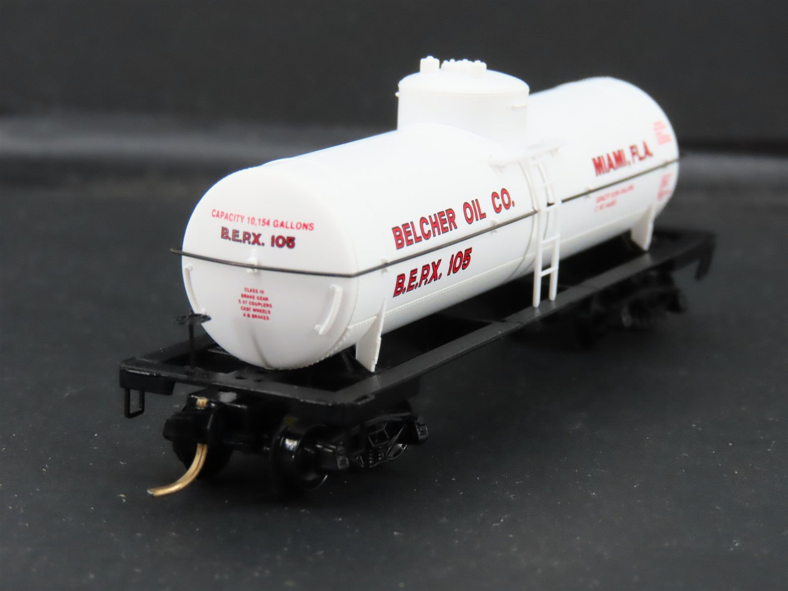 N Scale Micro-Trains MTL 65420 BEPX Belcher Oil Co. 39' Single Dome Tank Car RTR