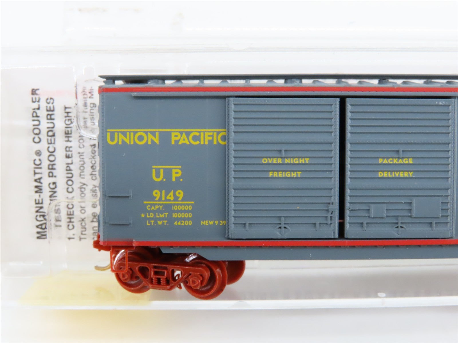 N Scale Micro-Trains MTL 23230 UP Union Pacific Challenger 40' Box Car 9149 RTR