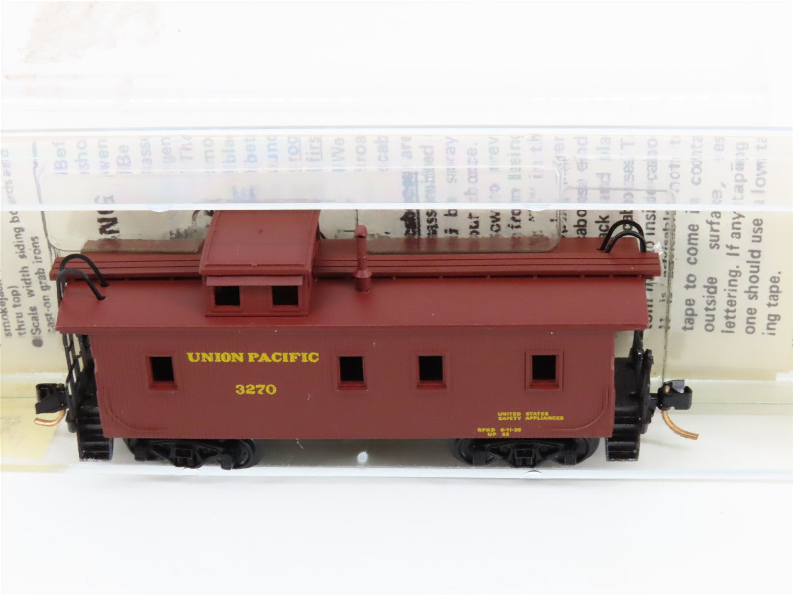 N Scale Micro-Trains MTL 50010 UP Union Pacific 34' Caboose 3270 RTR