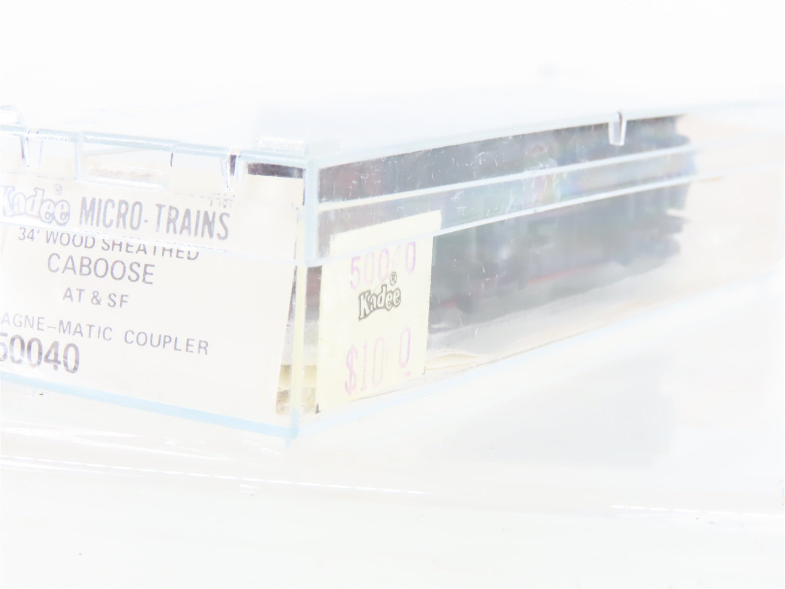 N Kadee Micro-Trains MTL 50040 ATSF Santa Fe 34' Wood Sheathed Caboose 1204 RTR