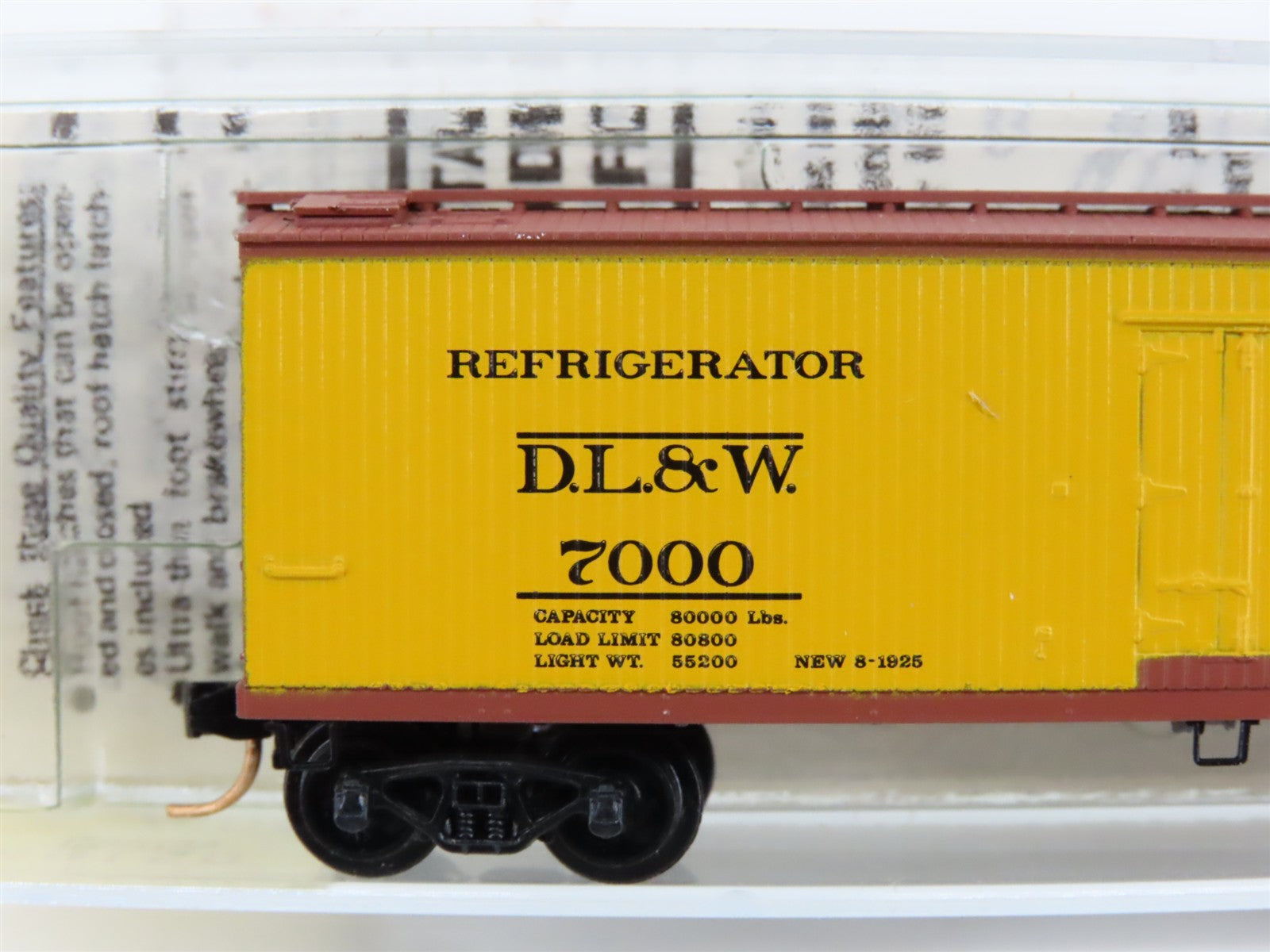 N Scale Micro-Trains MTL 49150 DL&W Lackawanna 40' Reefer 7000 RTR