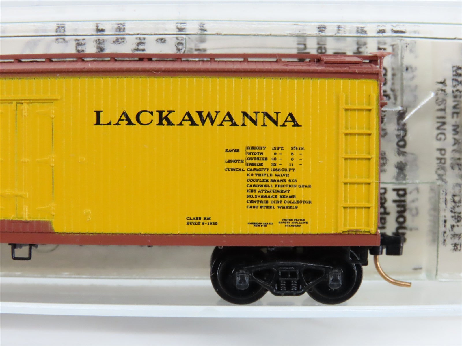 N Scale Micro-Trains MTL 49150 DL&W Lackawanna 40' Reefer 7000 RTR