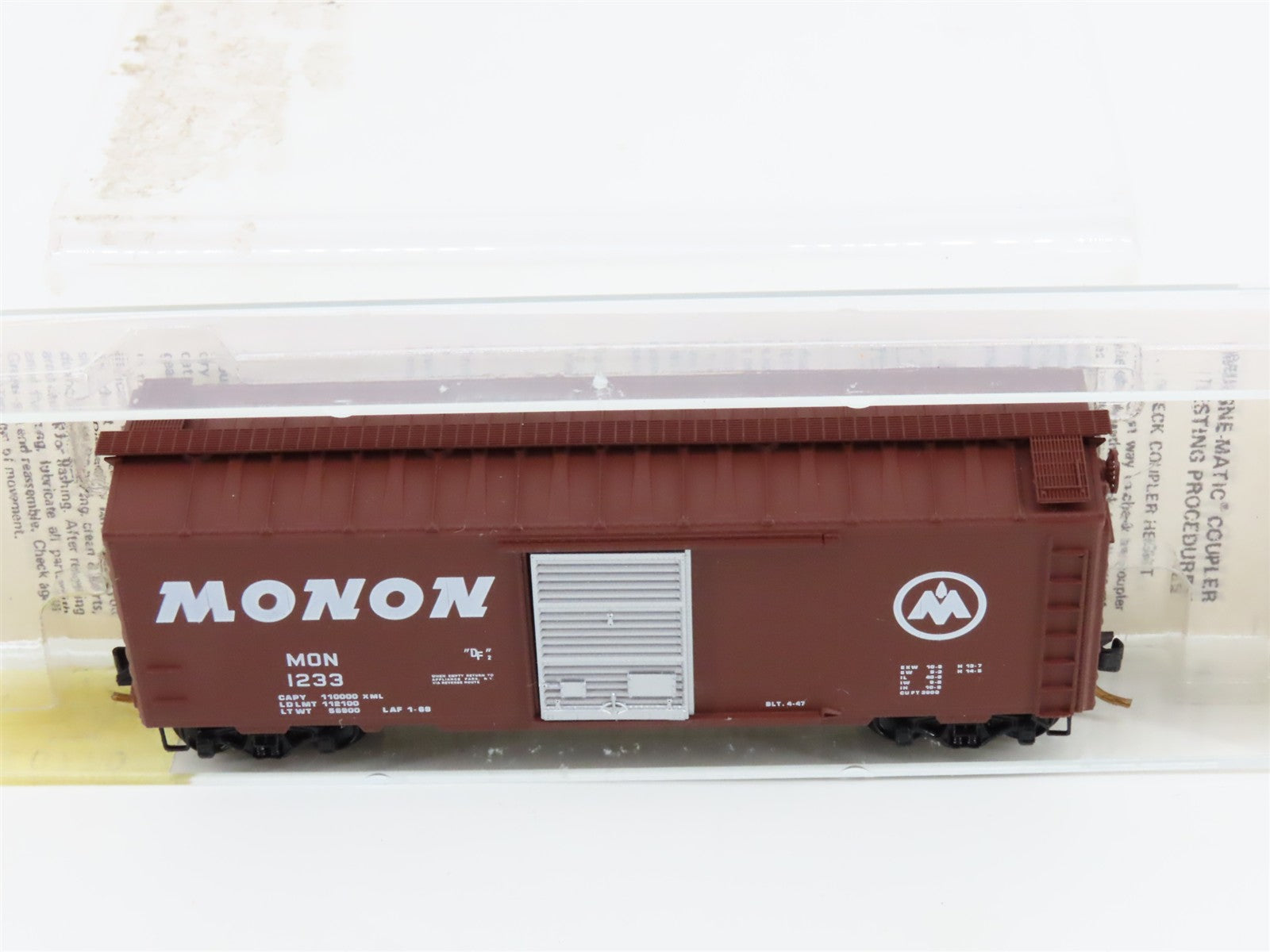 N Scale Kadee Micro-Trains MTL 20770 MON Monon 40' Single Door Box Car 1233 RTR