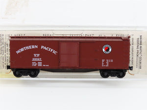 N Scale Micro-Trains MTL 39030 NP Northern Pacific 40' Box Car 38527 RTR