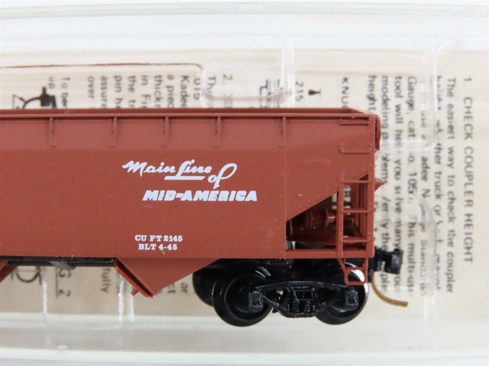 N Scale Micro-Trains MTL 55240 IC Illinois Central 33' 2-Bay Hopper 74825 RTR
