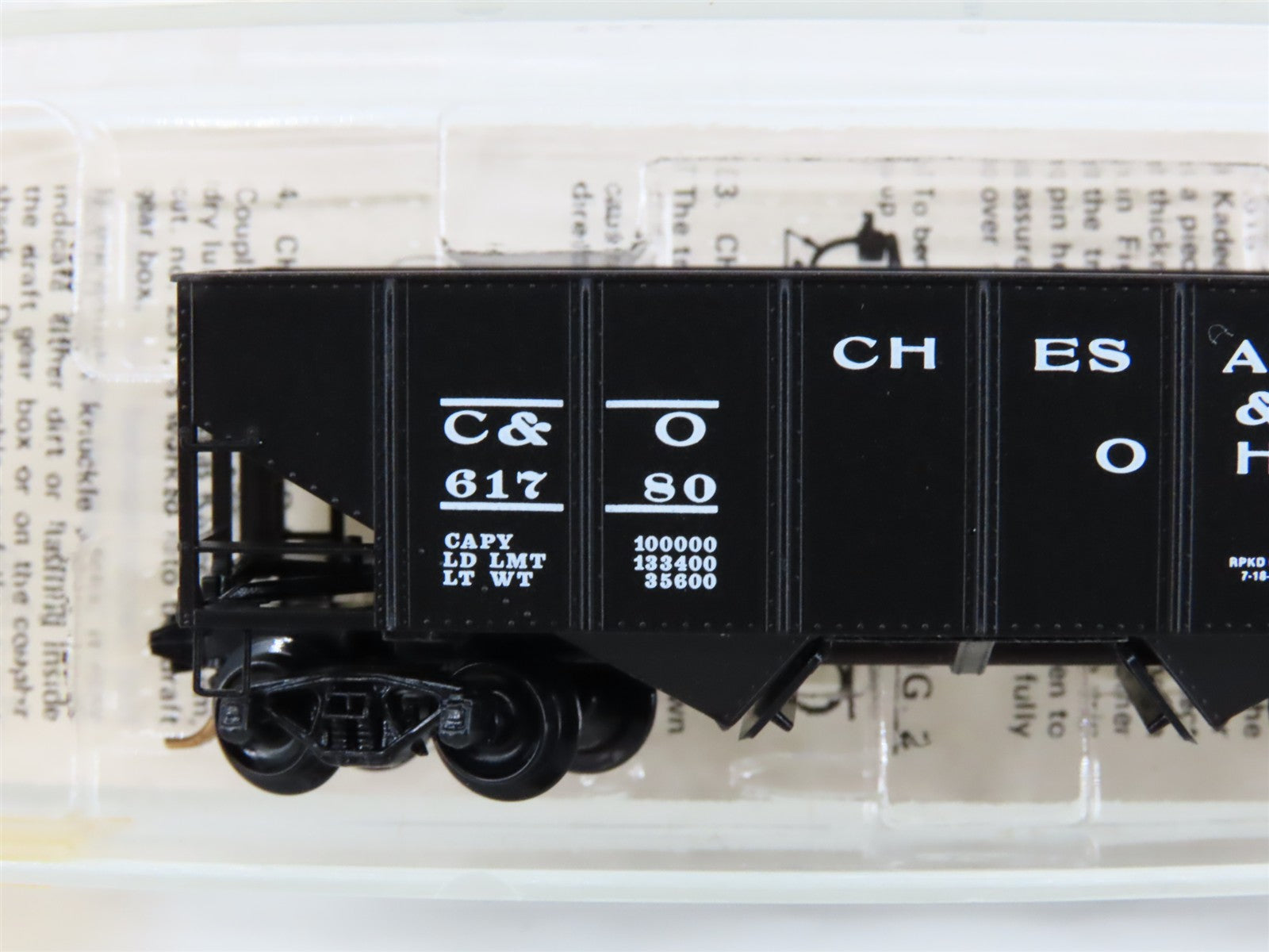 N Scale Micro-Trains MTL 56220 Chesapeake & Ohio 33' 2-Bay Rib Side Hopper RTR