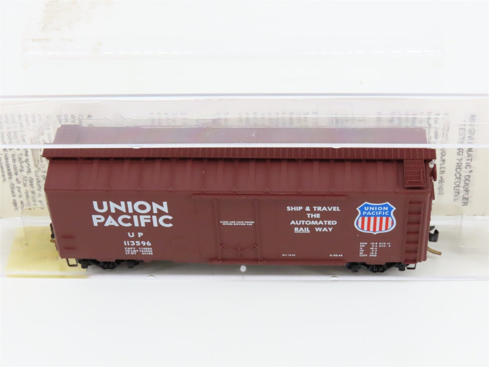 N Kadee Micro-Trains MTL 21140 UP Union Pacific 40' Plug Door Box Car 113596 RTR